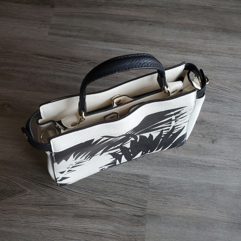 Purse - Picture 5 of 8